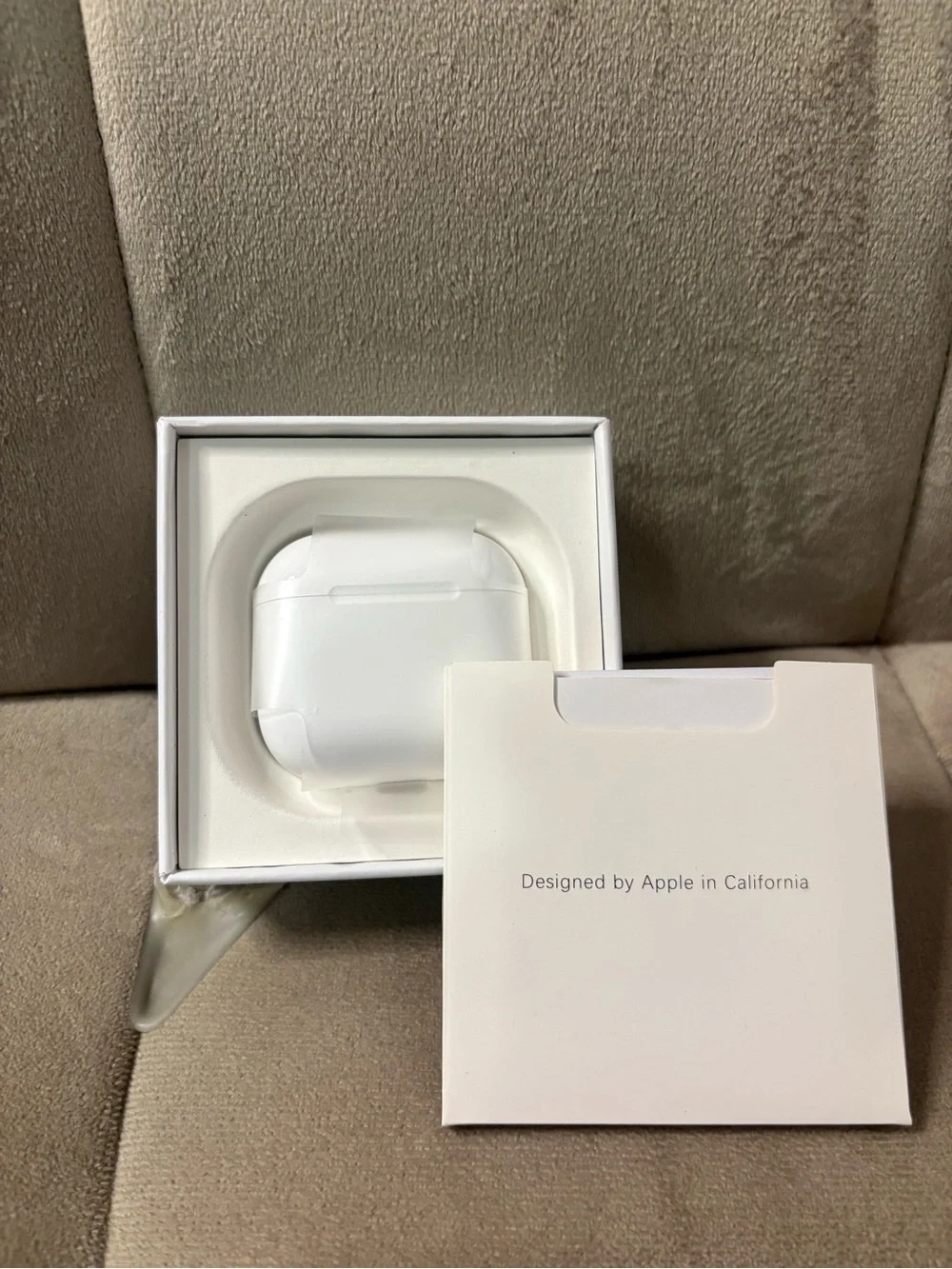 Apple White AirPods 4 True Wireless Earbuds with Charging Case